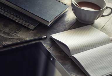 3000万引爆曼联等两队疯抢！全能铁卫花落谁家